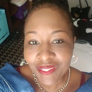 Meet your Posher, Rhonda